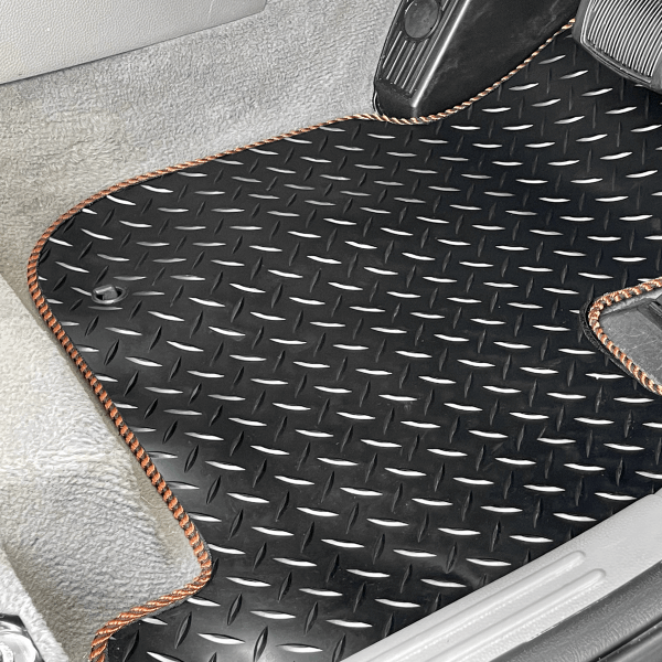 Toyota Avensis No Clips (2003-2009) Rubber Mats