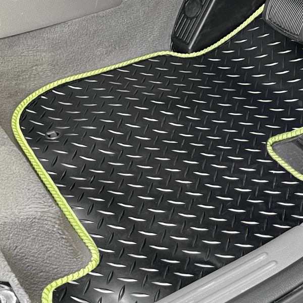 Rover 75 With Clip Location () Rubber Mats
