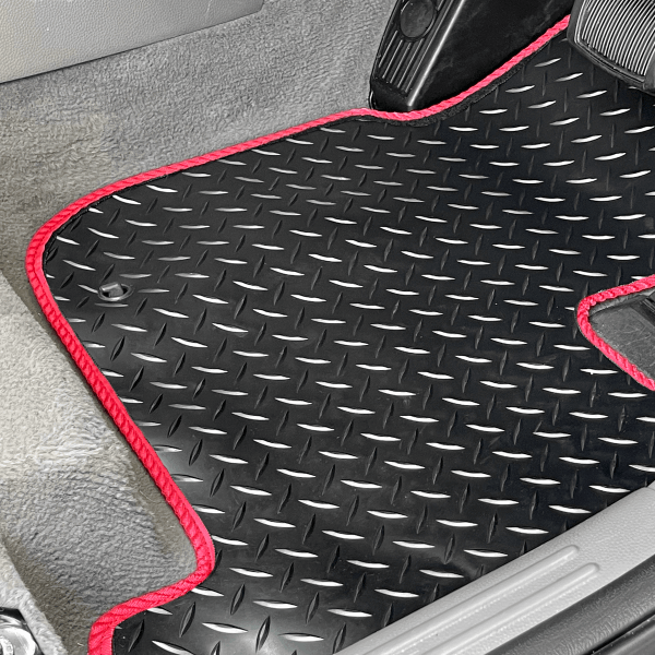 4 Piece Tailored Car Floor Mats RED TRIM EDGE 2003 TO 2012 8 Clips AUDI A3